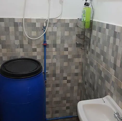 Qhouse マニラ市